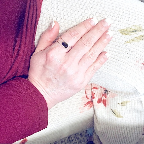 NEW: CHIC & STYLISH•ONYX GEMstone•Adjustable•Silver Wrapped Ring•Unisex Jewelry - Picture 2 of 16